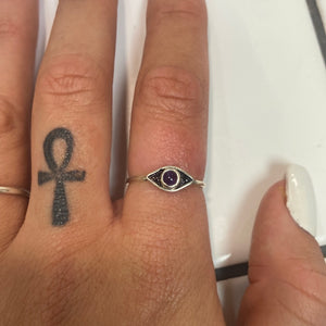 amethyst eye silver ring