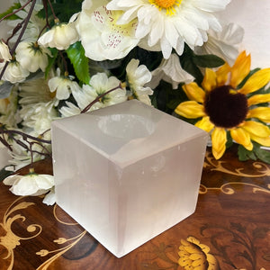 Selenite polished cube