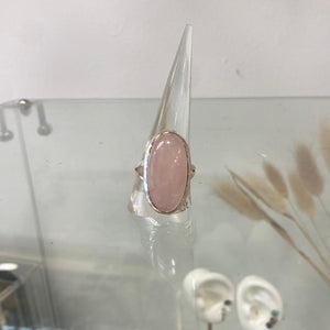 Rose quartz large ring